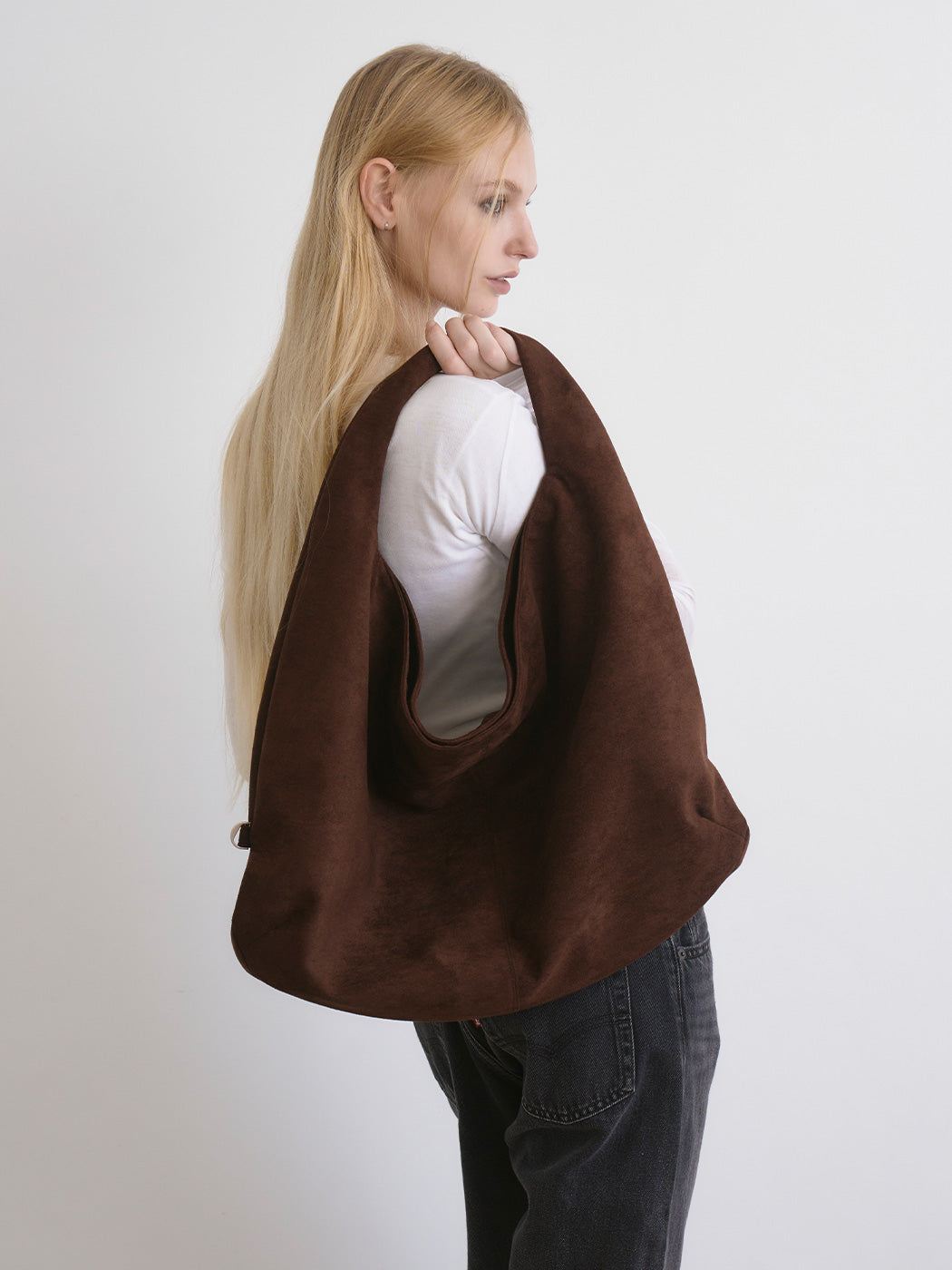 RV-002 Easy Hobo_Suede Darkbrown