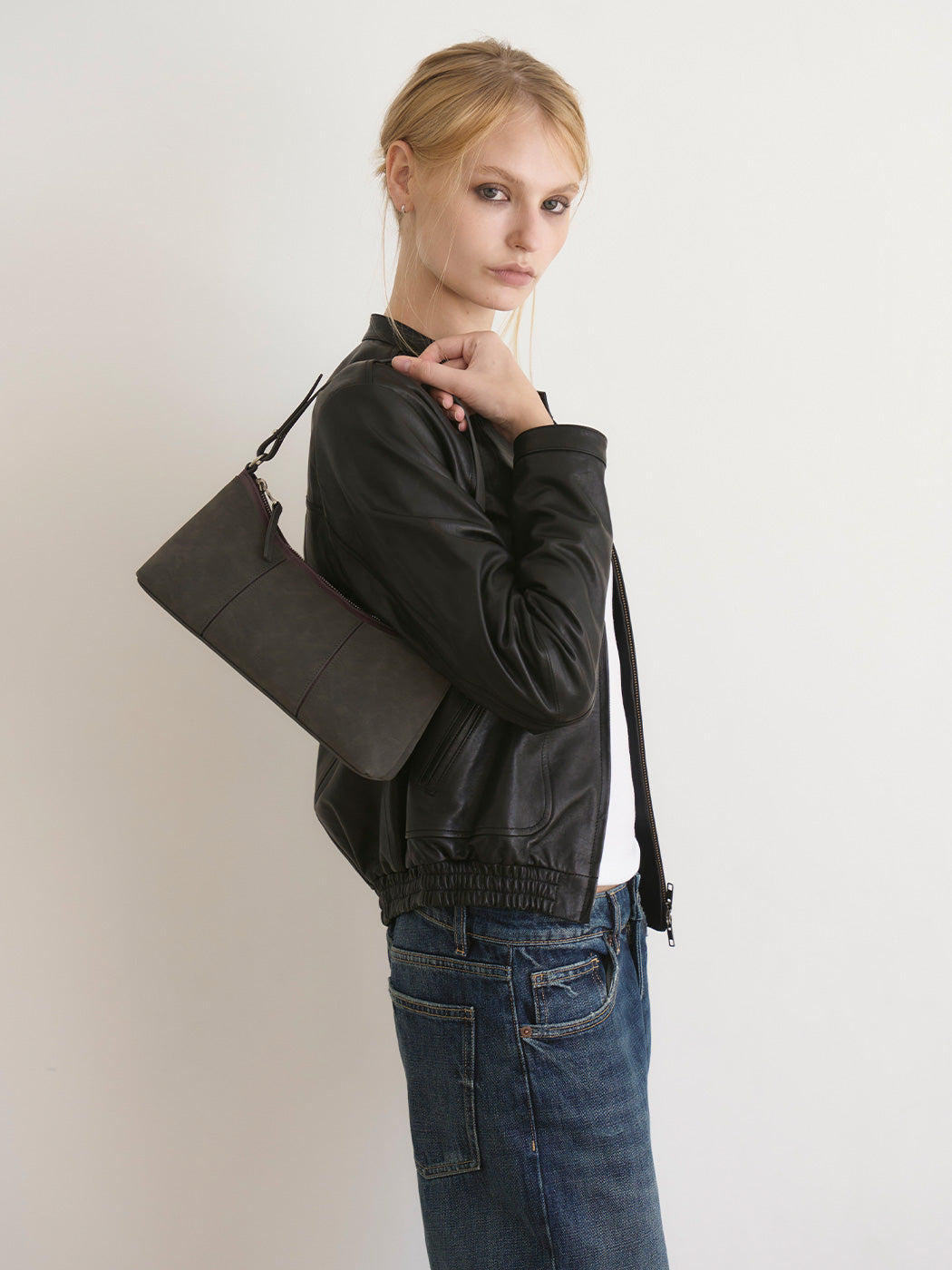 RV-004 Contour Shoulder_Suede Darkgrey