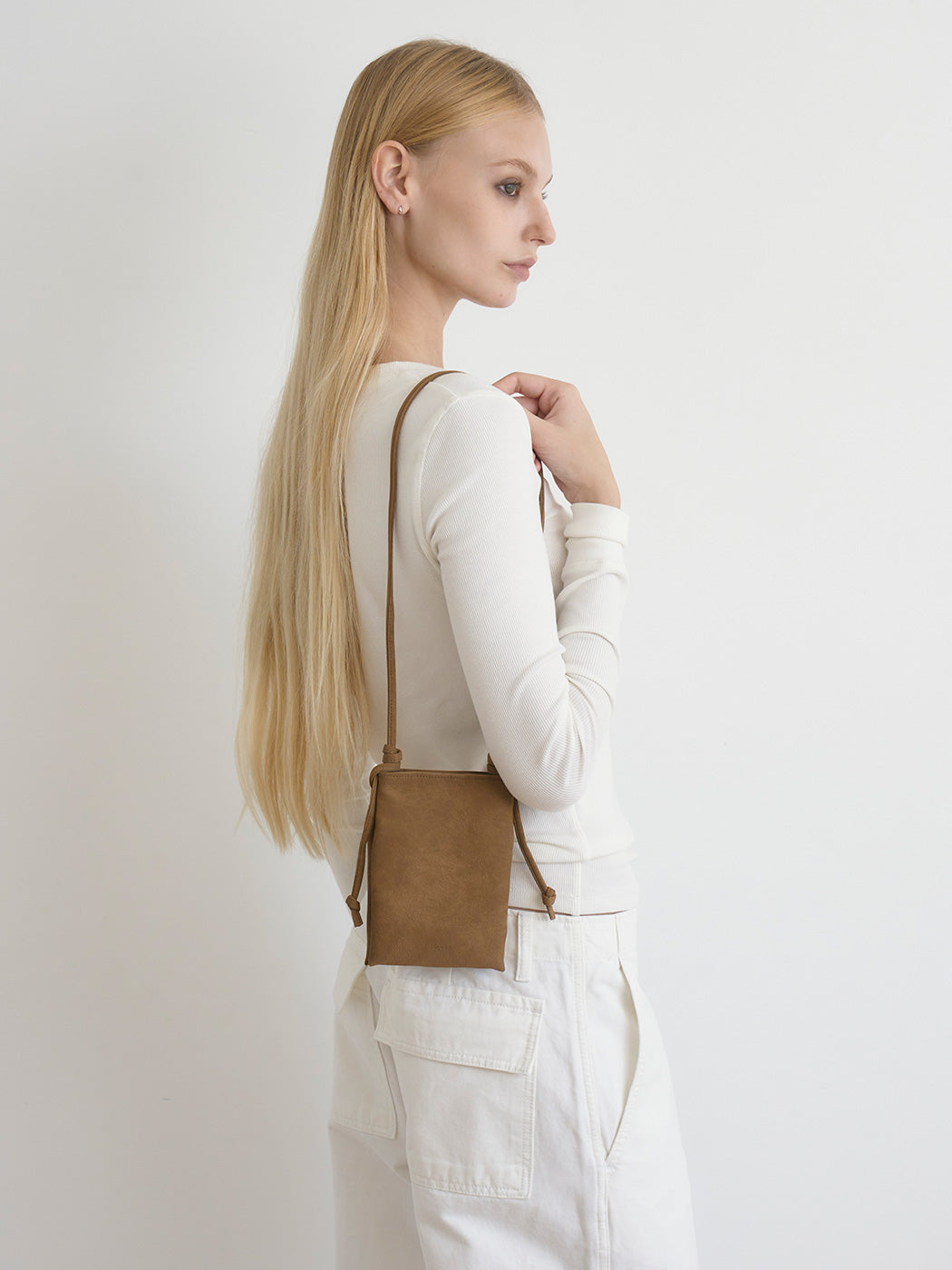 RV-005 Layer Mini Cross_Washed Camel