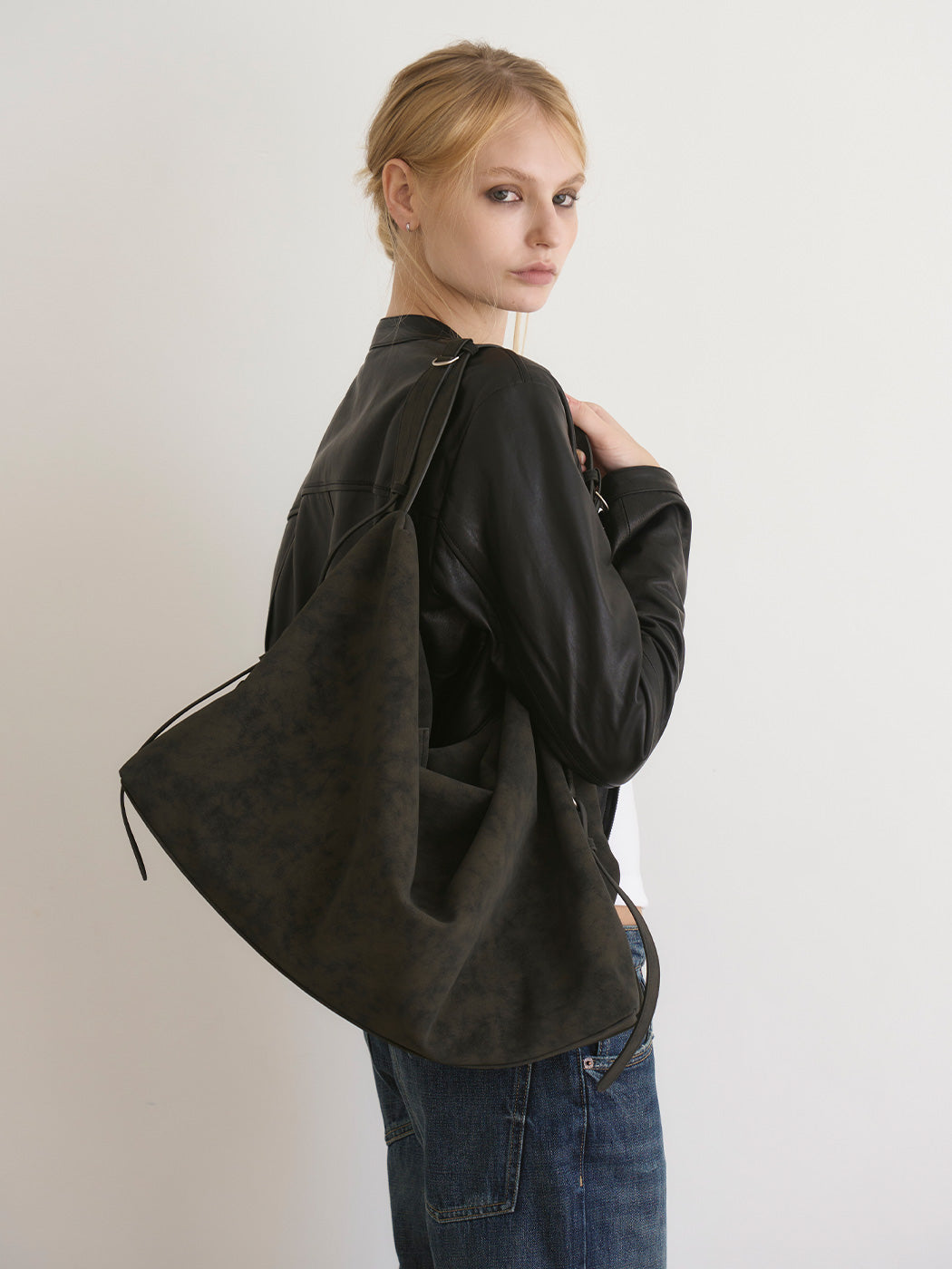 RV-001 Core Shoulder_Washed Darkgrey