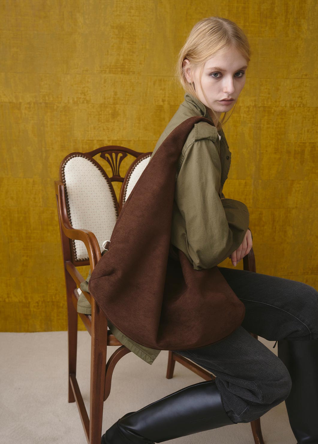 RV-002 Easy Hobo_Suede Darkbrown