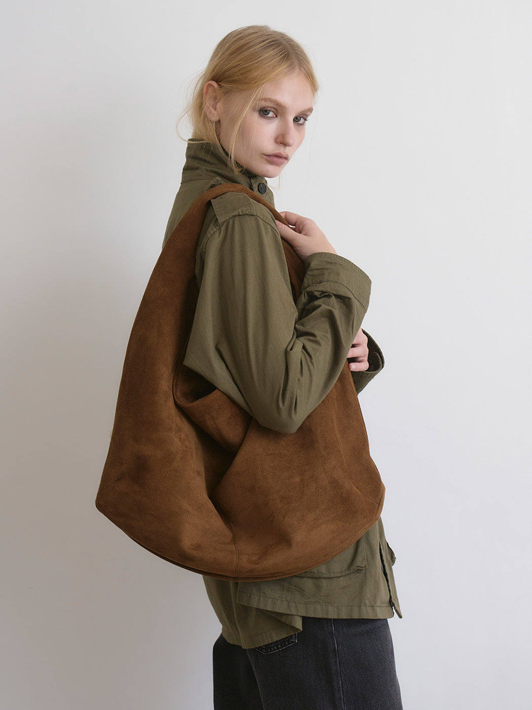 RV-002 Easy Hobo_Suede Camel