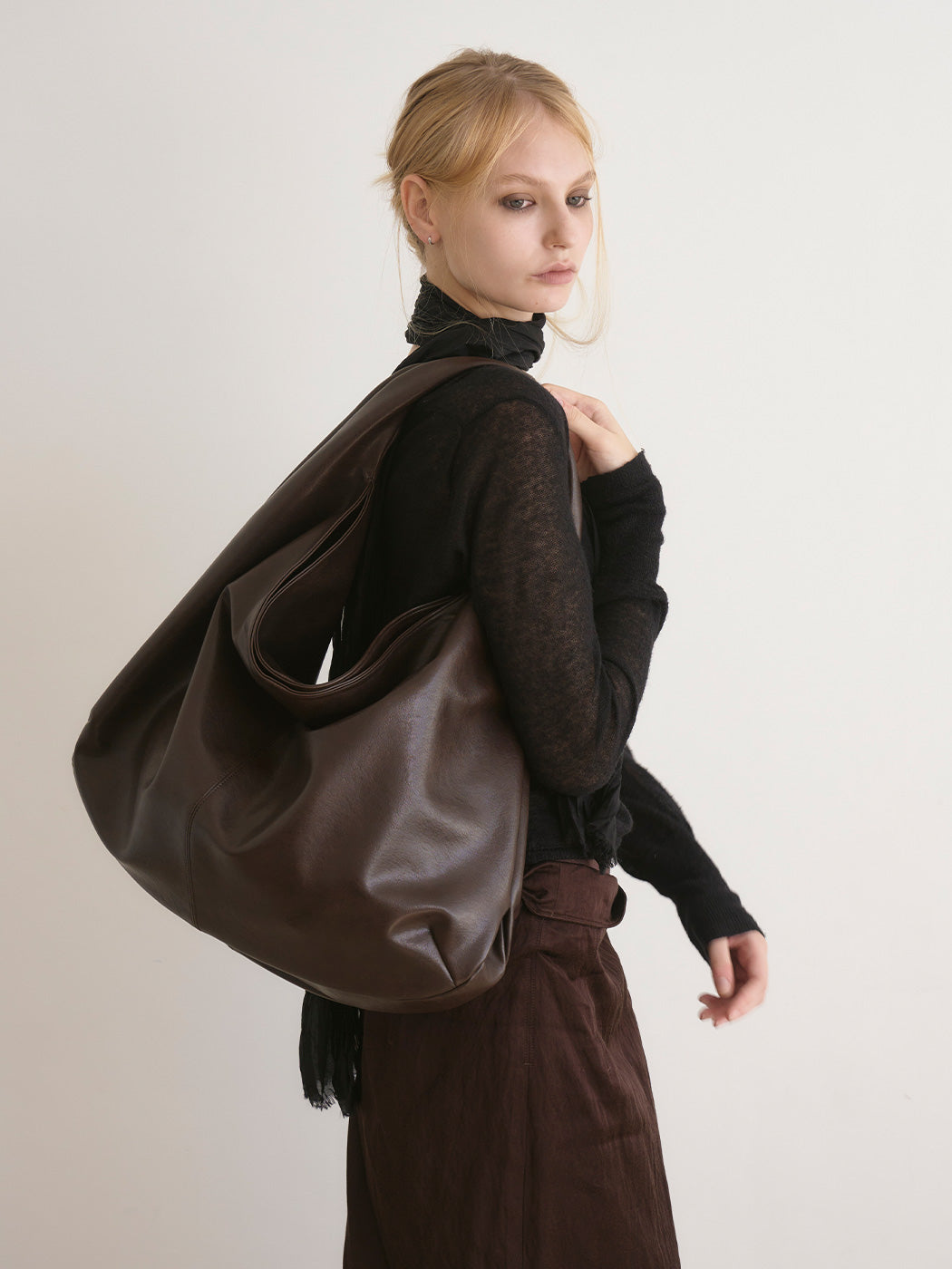 RV-002 Easy Hobo_Darkbrown