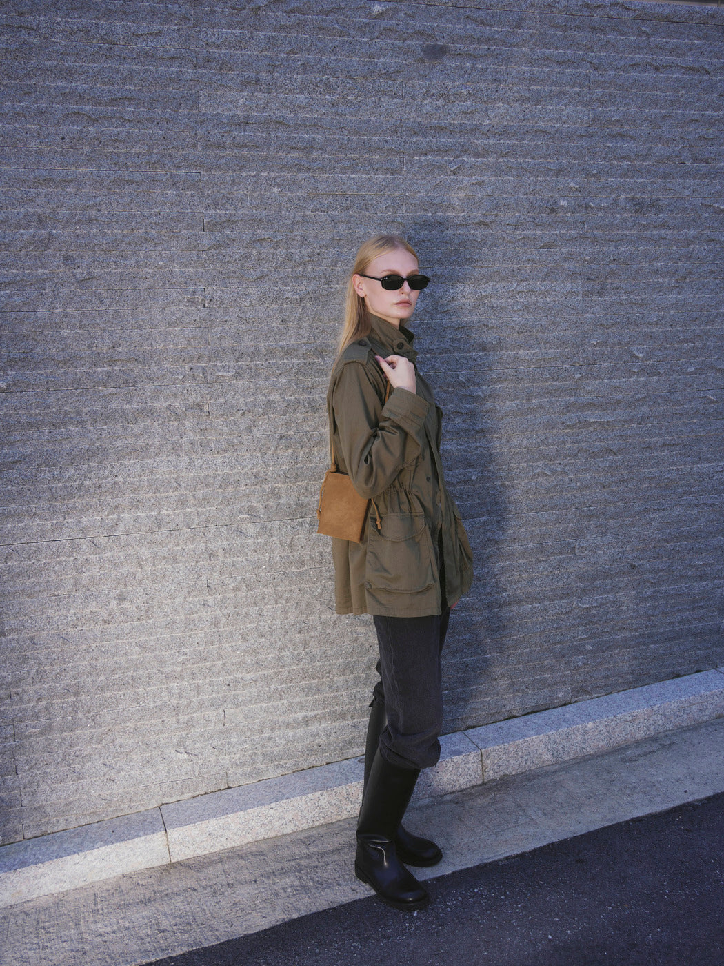 RV-005 Layer Mini Cross_Washed Camel