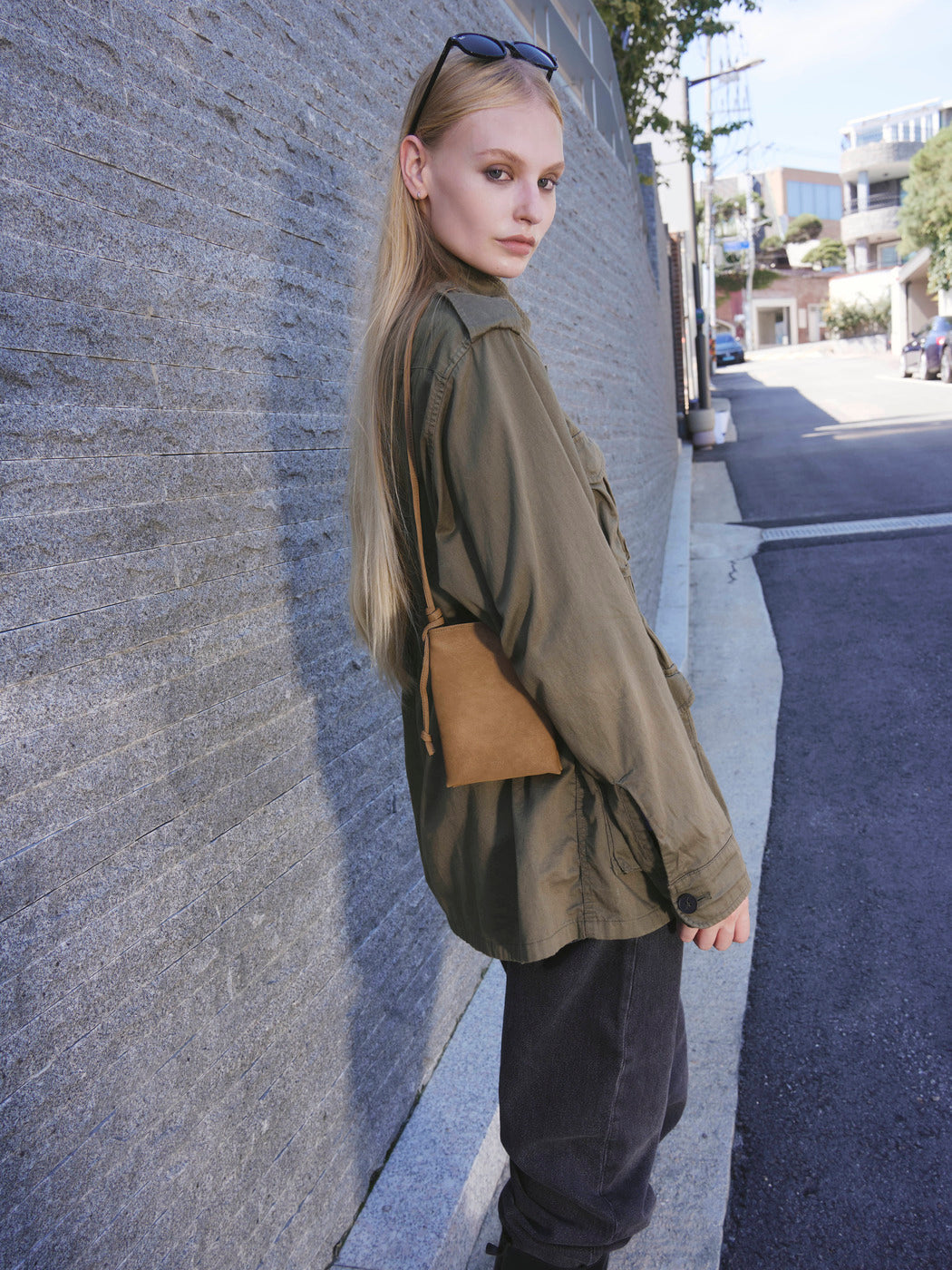 RV-005 Layer Mini Cross_Washed Camel