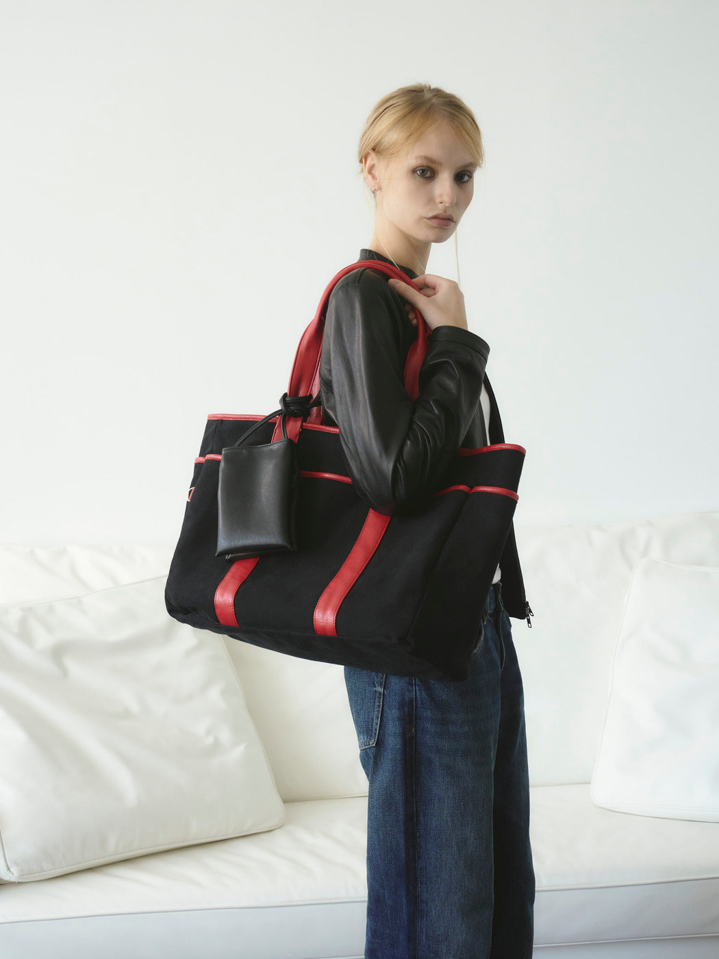 RV-003 City Reverse Tote_Canvas Black, Cream