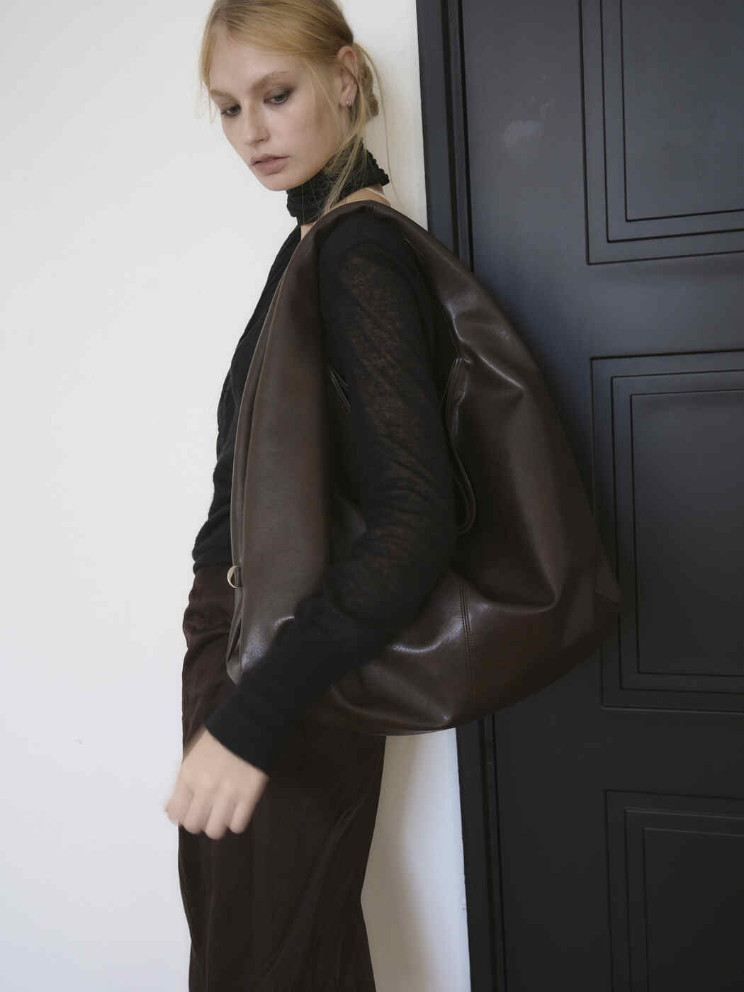 RV-002 Easy Hobo_Darkbrown