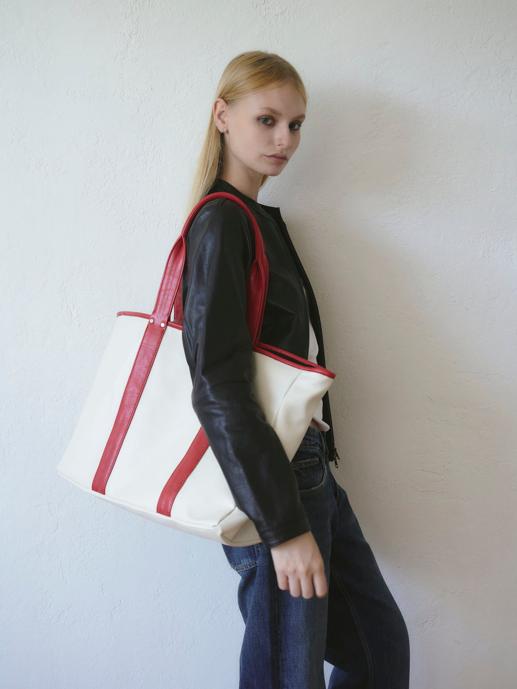 RV-003 City Reverse Tote_Canvas Black, Cream