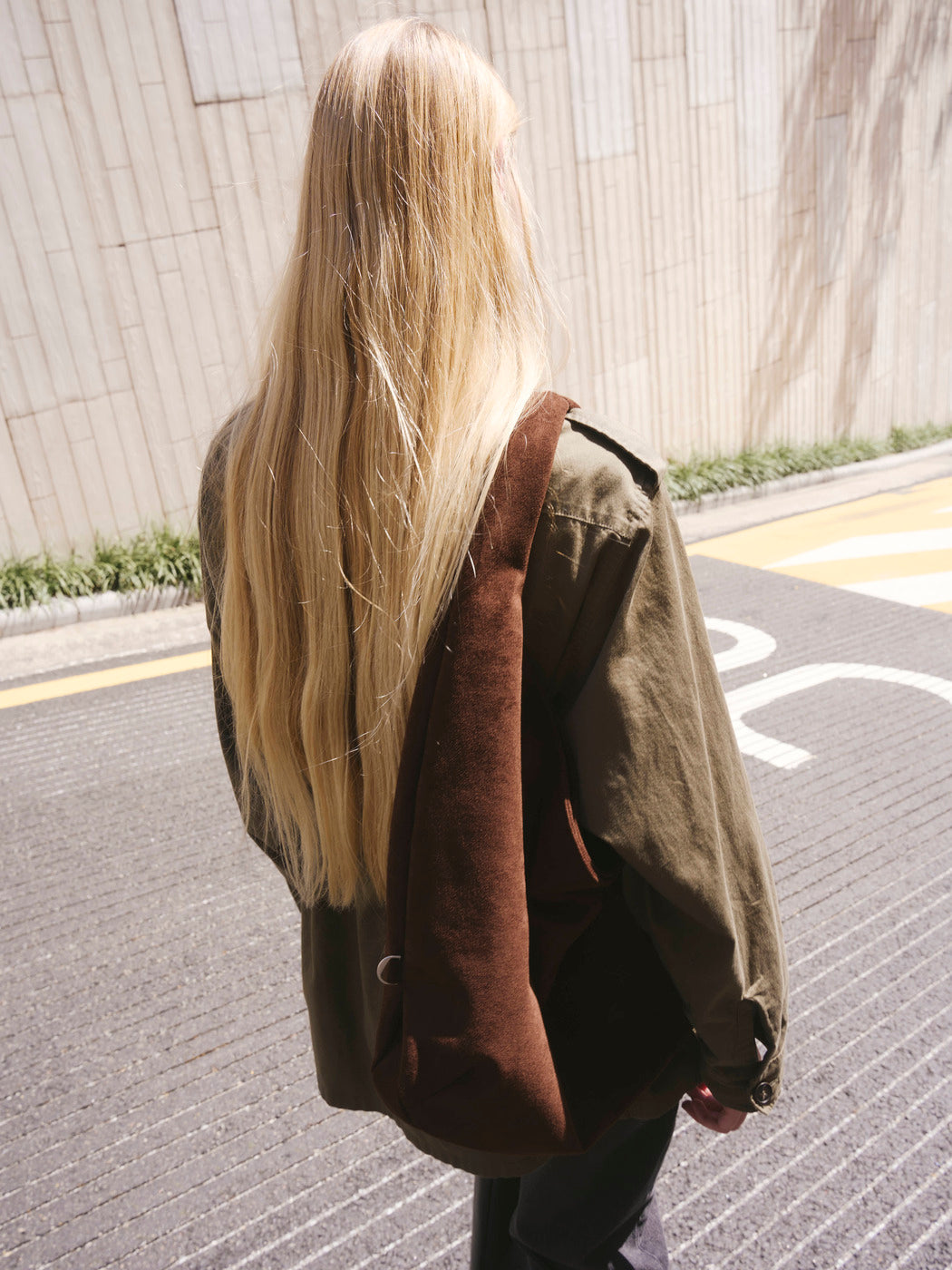 RV-002 Easy Hobo_Suede Camel